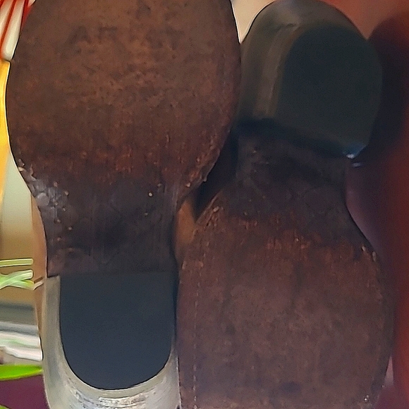 Ariat Tan Western Boots - Picture 11 of 12